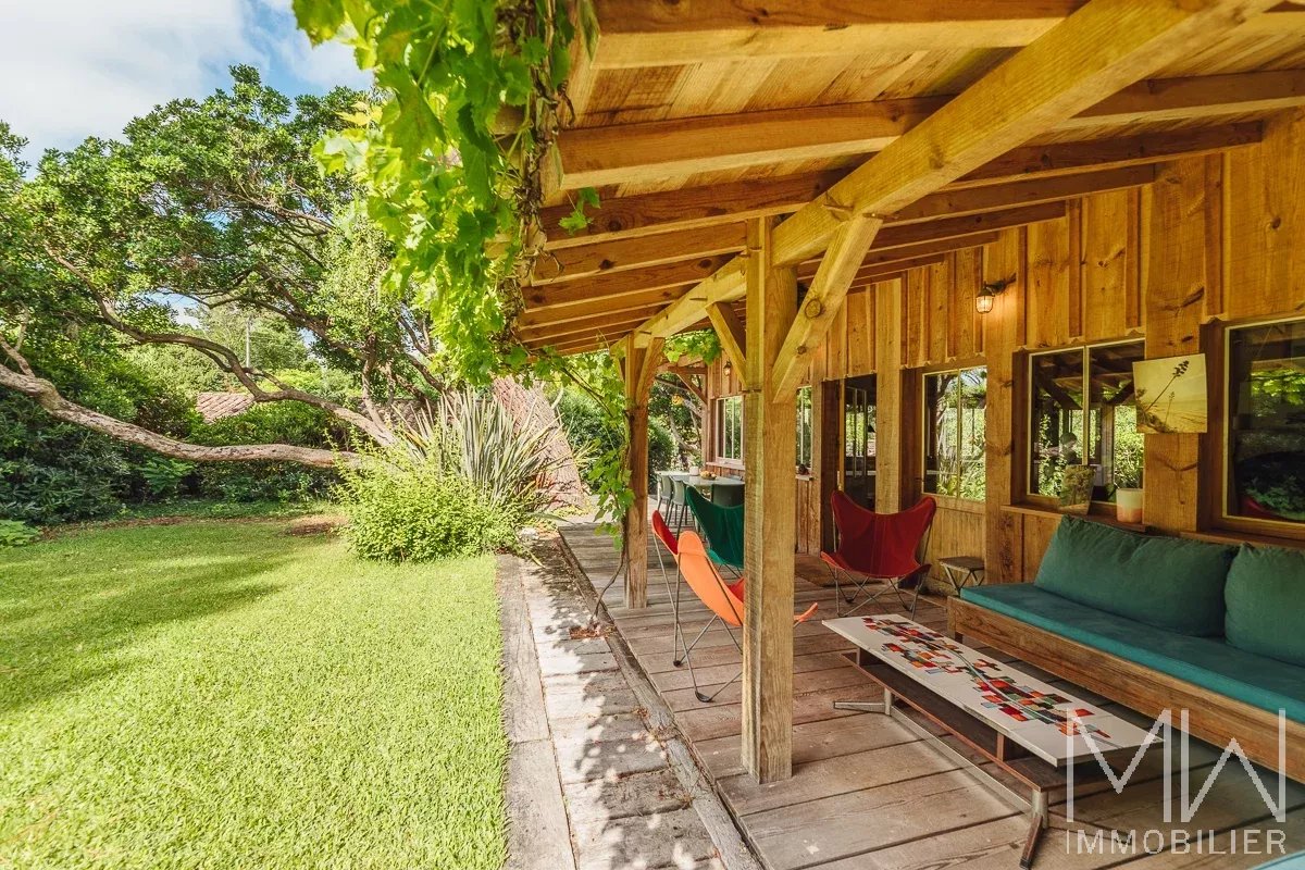 SEASONAL RENTAL CAP FERRET CENTER – SLEEPS 8