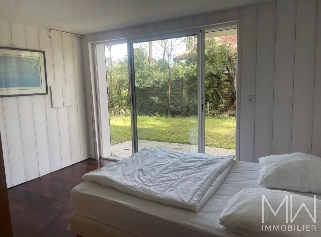 VILLA AU CALME – PIRAILLAN – 10 COUCHAGES