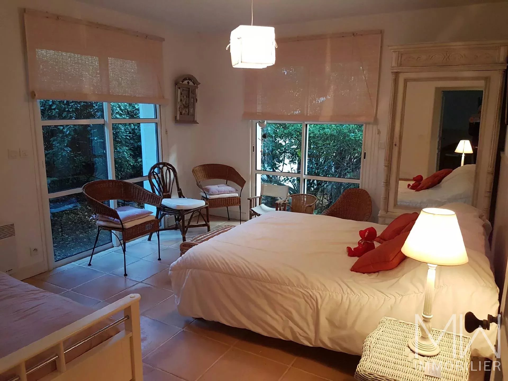 LOCATION DE VACANCES AVEC PISCINE – LE CANON – 9 COUCHAGES