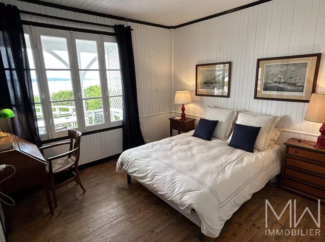 CHARMING VILLA ON 1ST LINE – CAP FERRET – SLEEPS 8