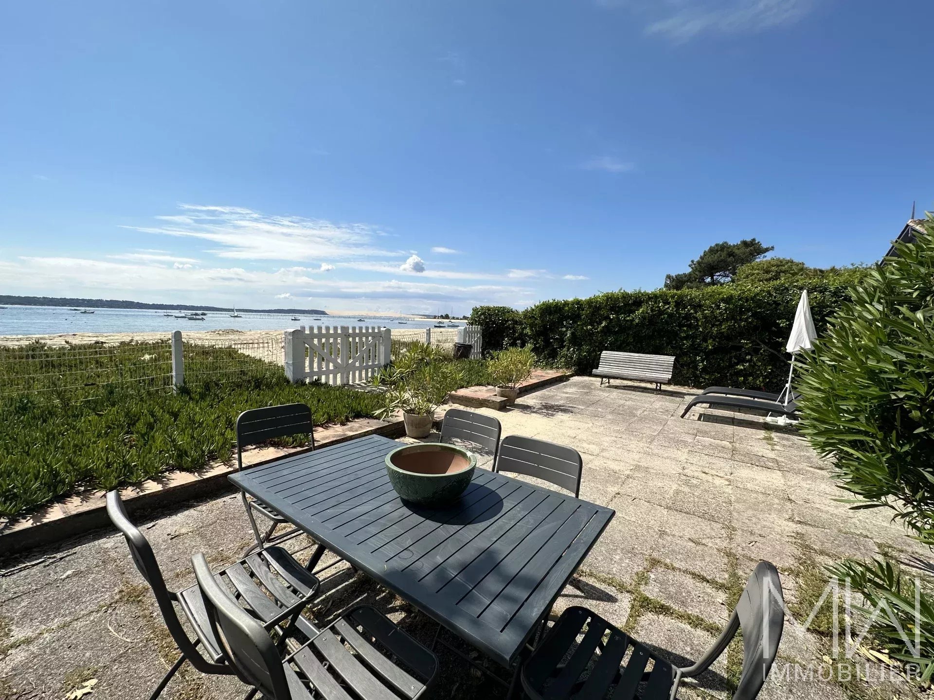 CHARMING VILLA ON 1ST LINE – CAP FERRET – SLEEPS 8