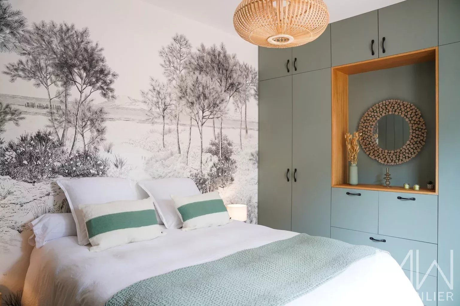 BEAUTIFUL HOUSE WITH POOL – PETIT PIQUEY – SLEEPS 12