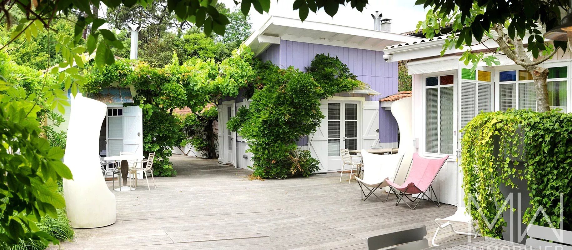 WATERFRONT VILLA – VILLAGE DES JACQUETS – SLEEPS 16