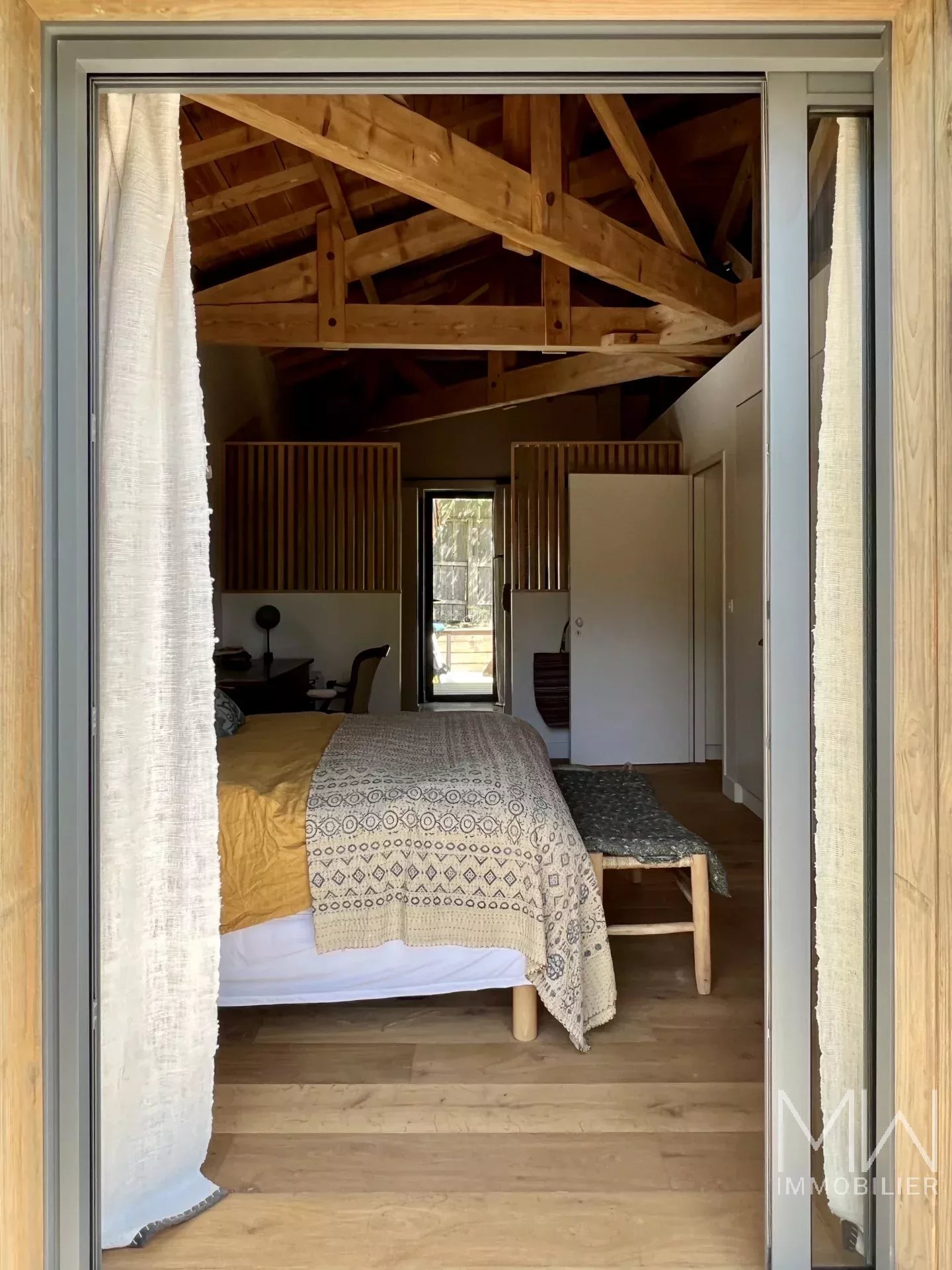 BEAUTIFUL WOODEN VILLA IN THE HEART OF CAP FERRET – SLEEPS 14