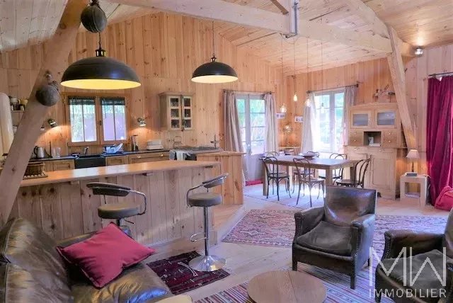PRETTY WOODEN VILLA ON THE EDGE OF THE 44 HECTARES AREA – CAP FERRET – SLEEPS 10