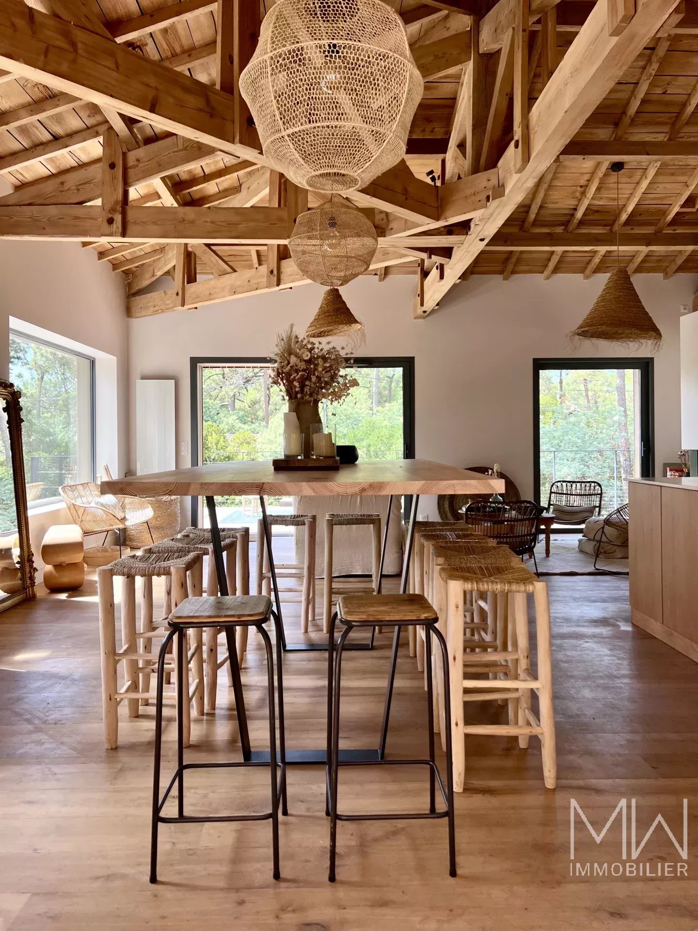 BEAUTIFUL WOODEN VILLA IN THE HEART OF CAP FERRET – SLEEPS 14