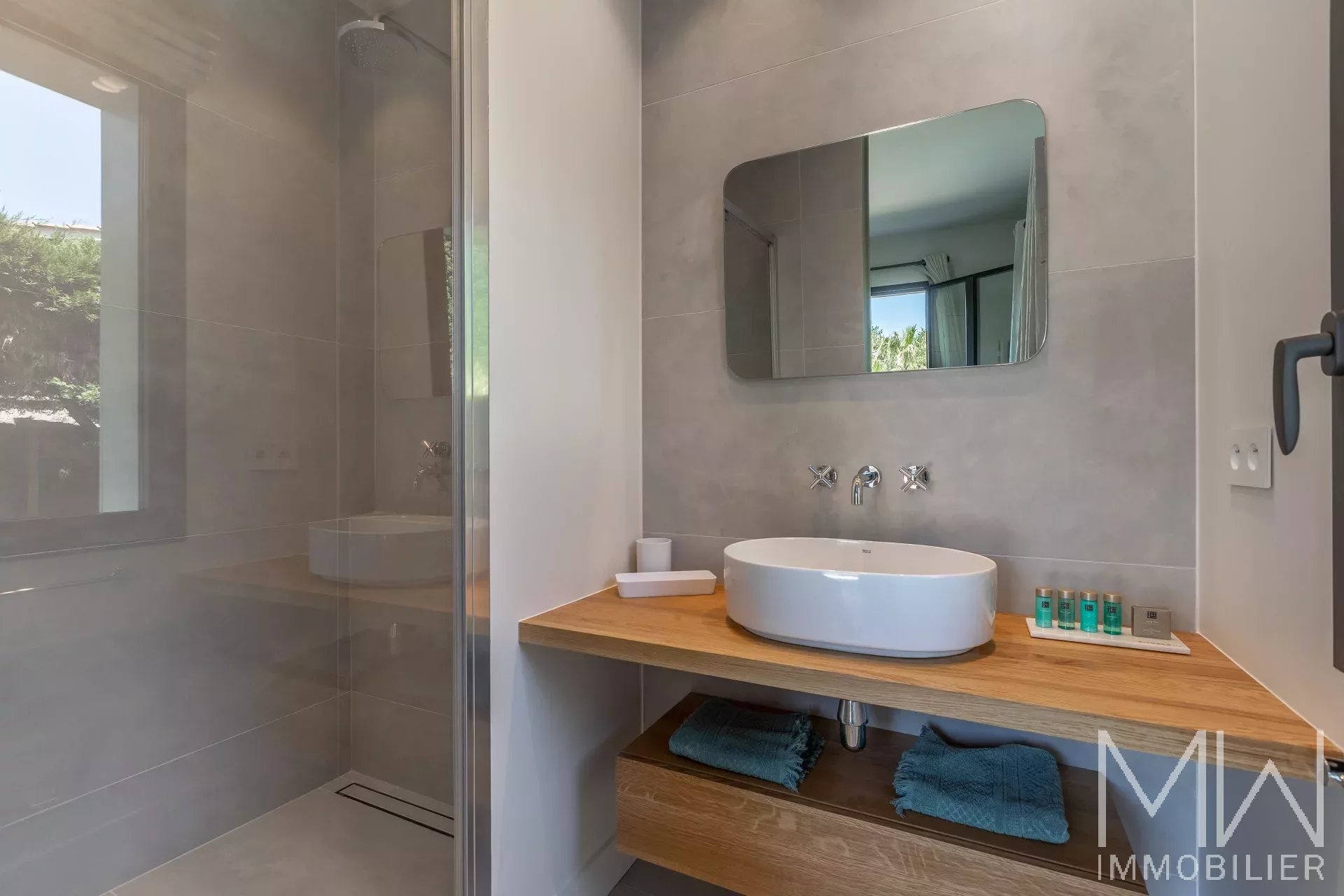 VILLA WITH POOL IN THE HEART OF CAP FERRET – SLEEPS 10