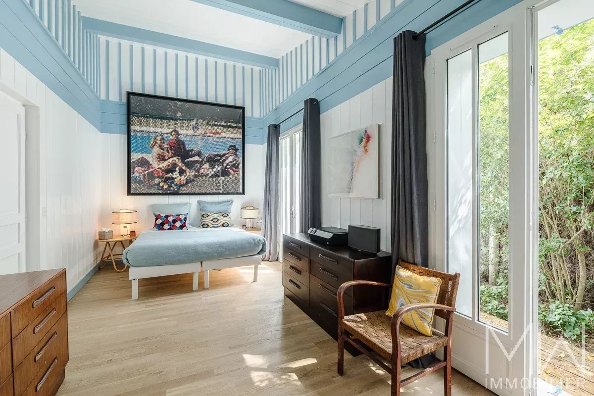 TYPICAL BEACH FRONT VILLA – CAP FERRET – SLEEPS 10