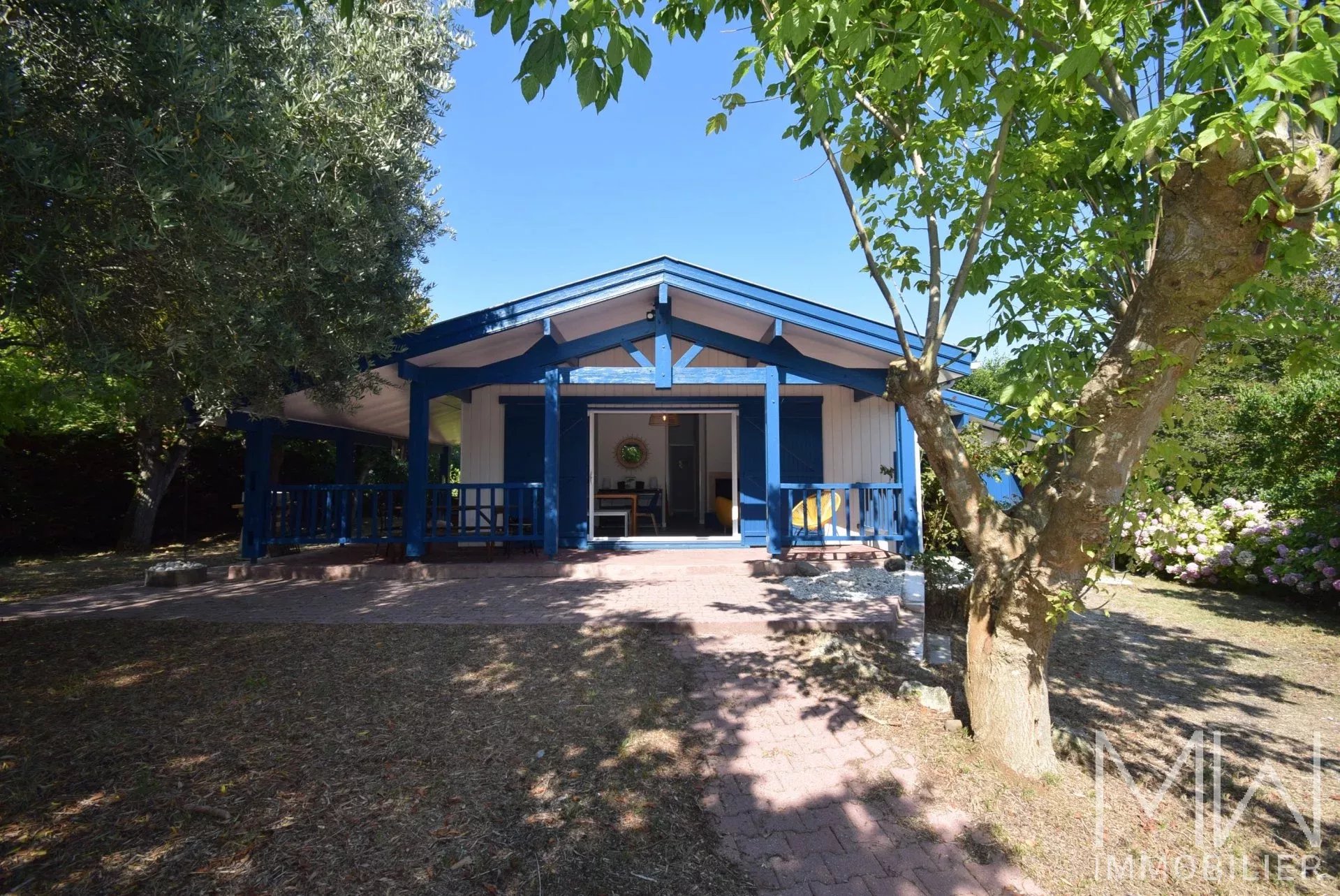 HOLIDAY RENTALS – PIRAILLAN – SLEEPS 6