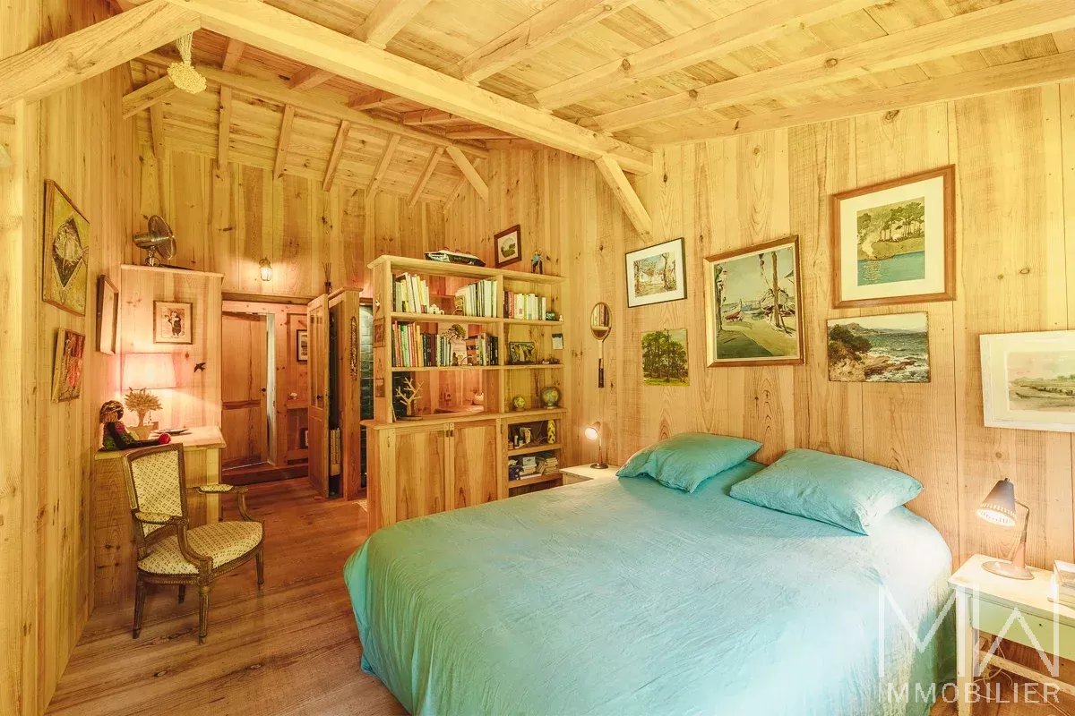 SEASONAL RENTAL CAP FERRET CENTER – SLEEPS 8