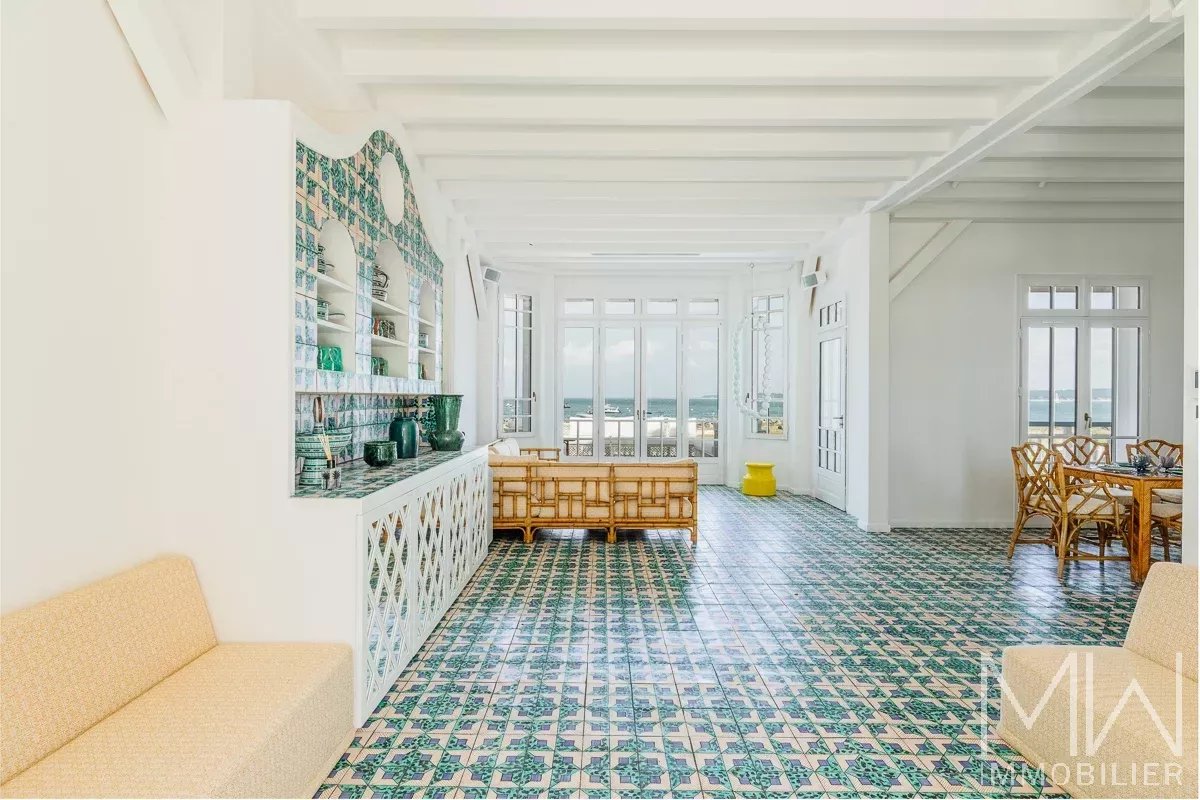 TYPICAL BEACH FRONT VILLA – CAP FERRET – SLEEPS 10