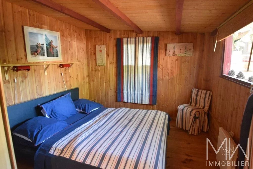 LOCATION DE VACANCES DANS LES 44 HECTARES – 8 COUCHAGES