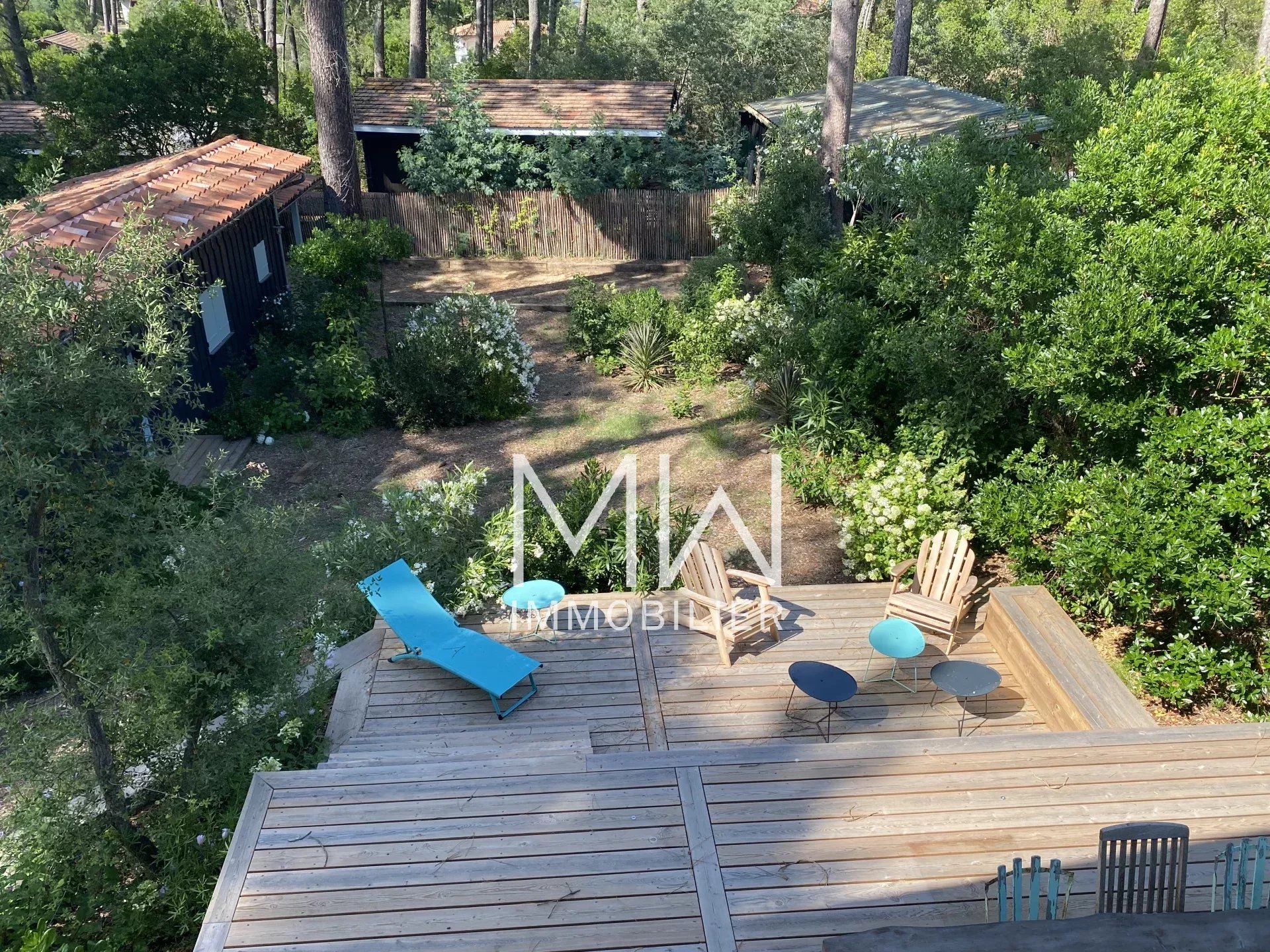 WOODEN VILLA – CLAOUEY – SLEEPS 10