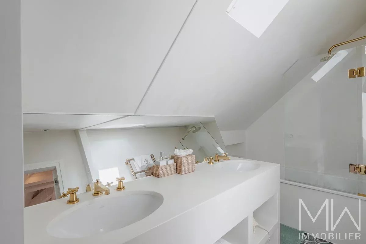 TYPICAL BEACH FRONT VILLA – CAP FERRET – SLEEPS 10