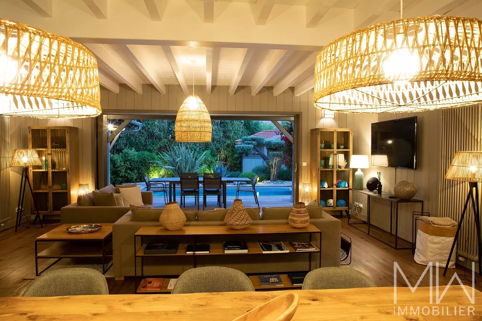 LUXURY VILLA IN THE CENTER OF CAP FERRET – SLEEPS 10