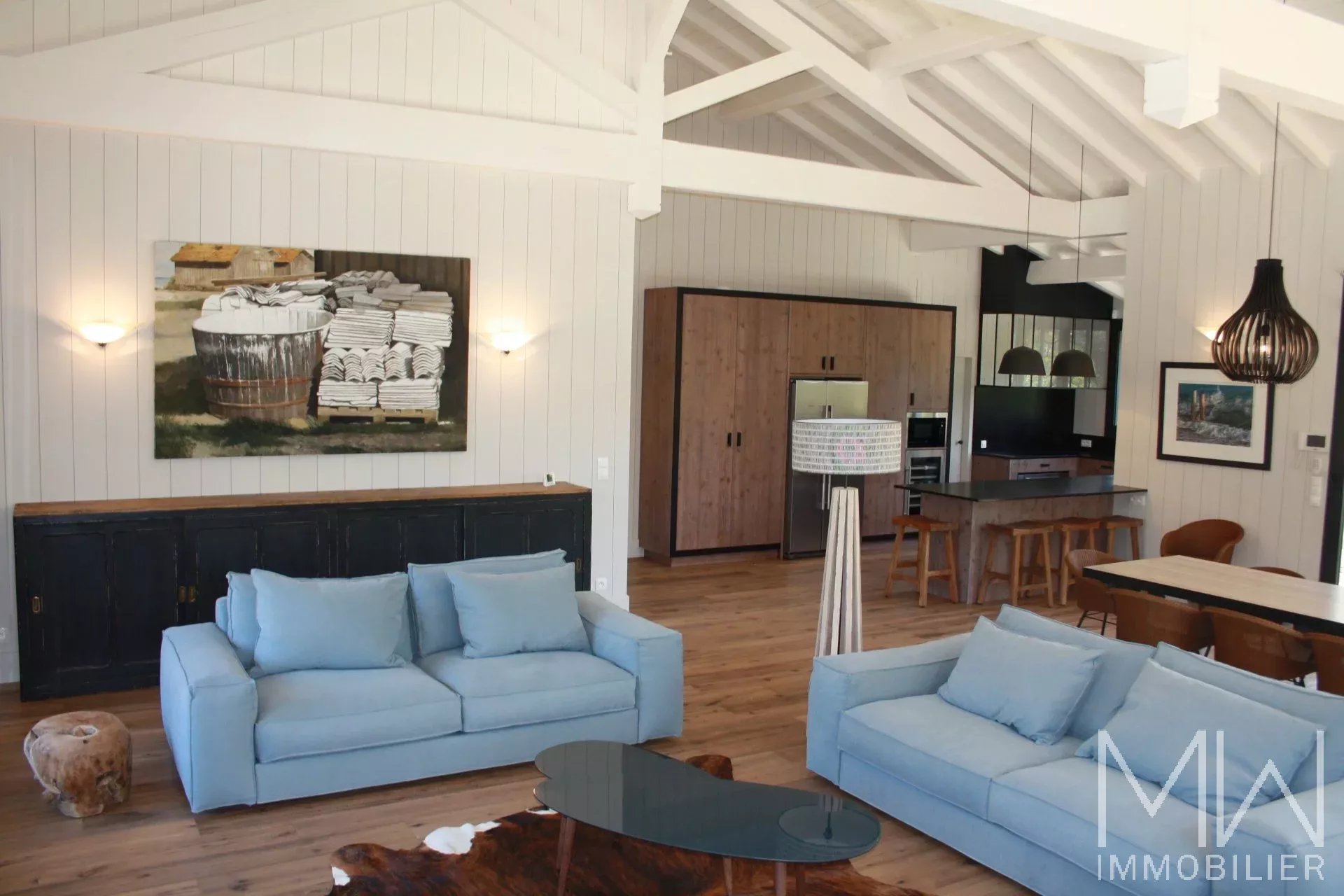 LUXURY VILLA WITH POOL – SLEEPS 10