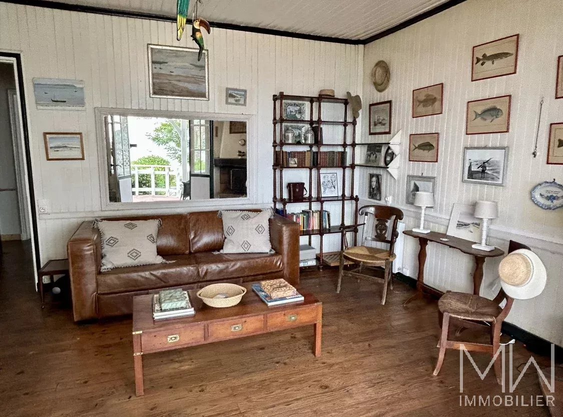 CHARMING VILLA ON 1ST LINE – CAP FERRET – SLEEPS 8