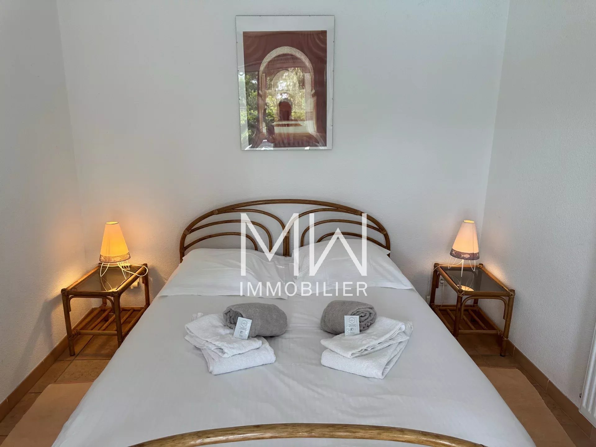 PLEASANT VILLA WITH POOL IN THE HEART OF THE VILLAGE – CAP FERRET – SLEEPS 8