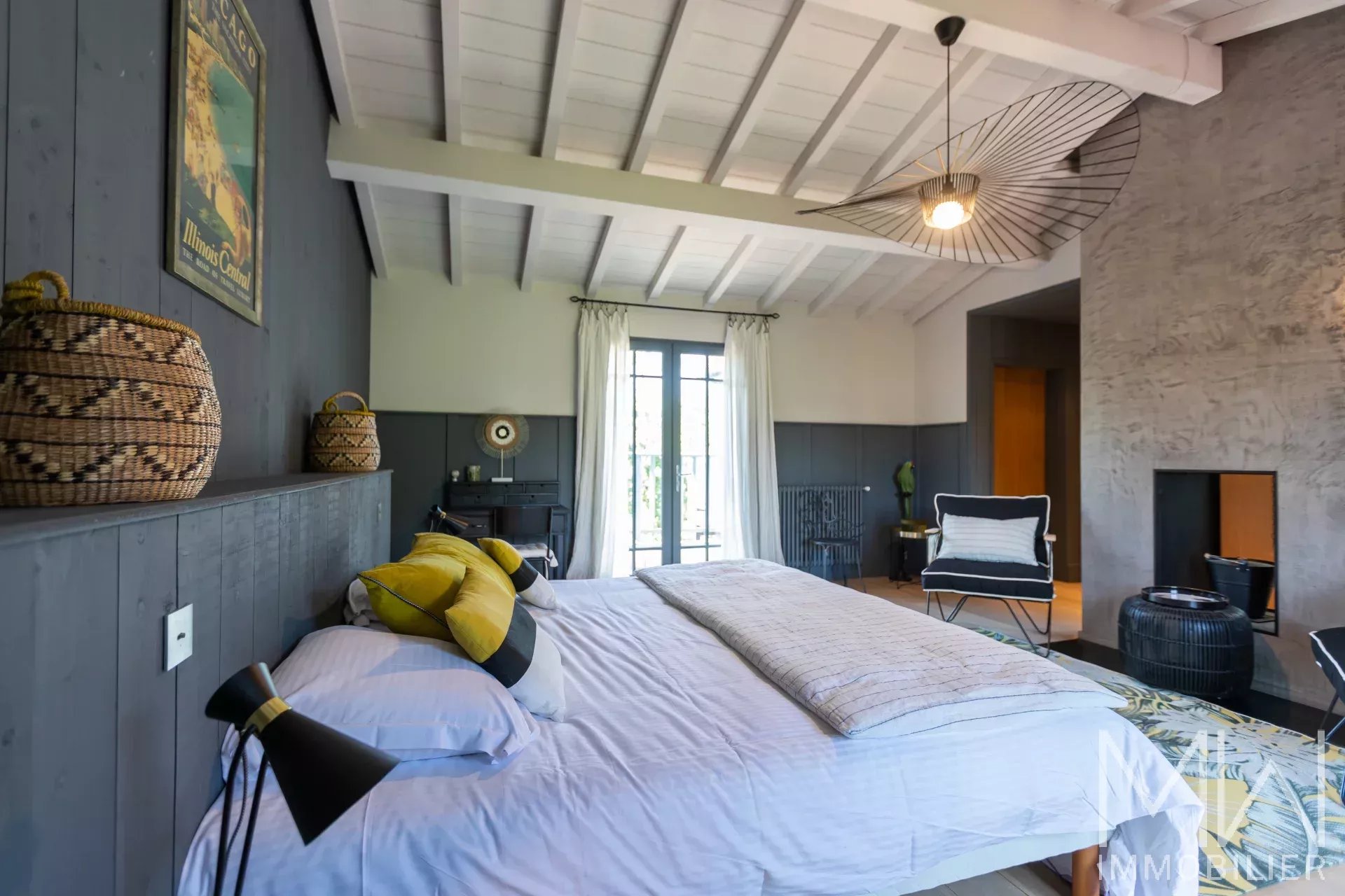 PRESTIGE SEASONAL RENTAL WITH SWIMMING POOL – CAP FERRET – SLEEPS 10