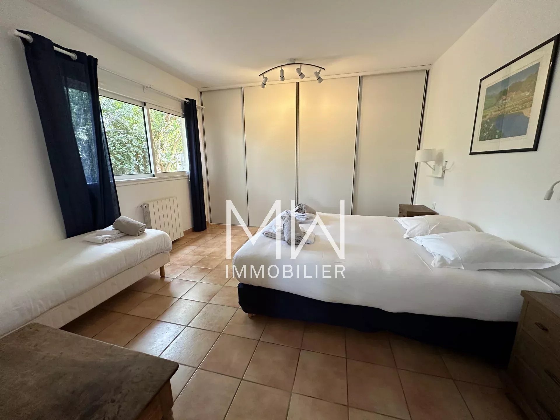 PLEASANT VILLA WITH POOL IN THE HEART OF THE VILLAGE – CAP FERRET – SLEEPS 8