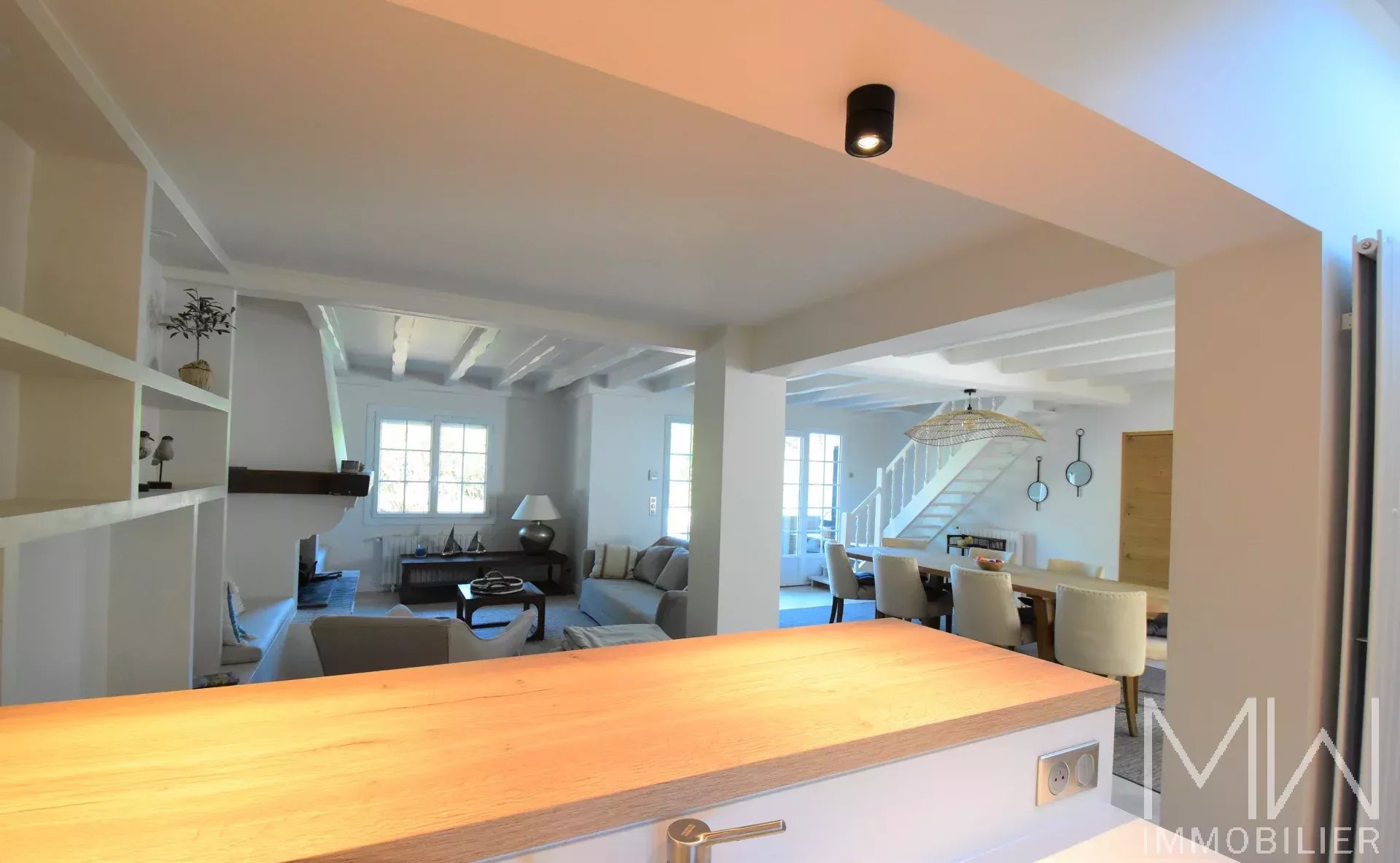 VERY PLEASANT VILLA WITH SWIMMING POOL – PLAGE DES AMERICAINS – SLEEPS 8