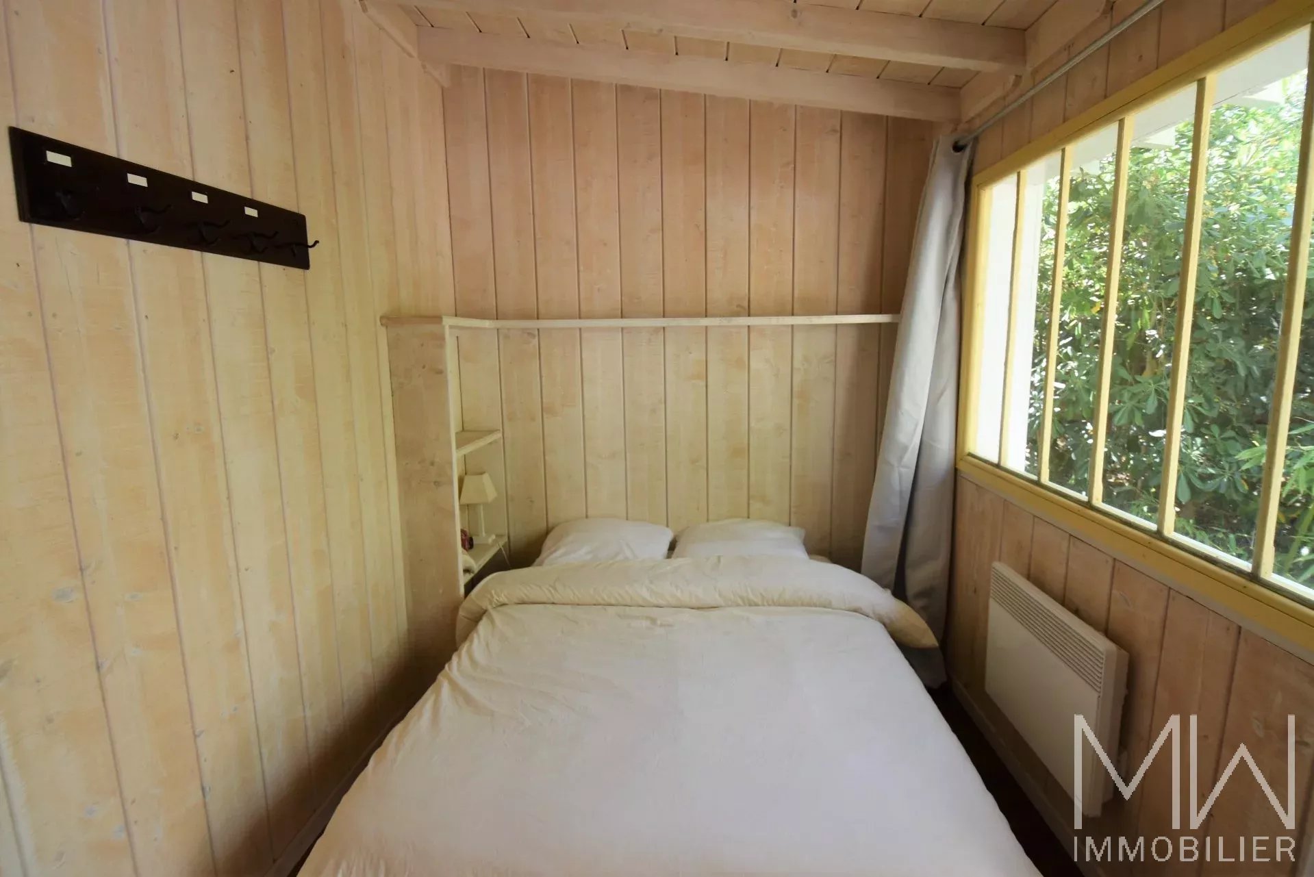 HOLIDAY RENTALS – LA VIGNE – SLEEPS 6