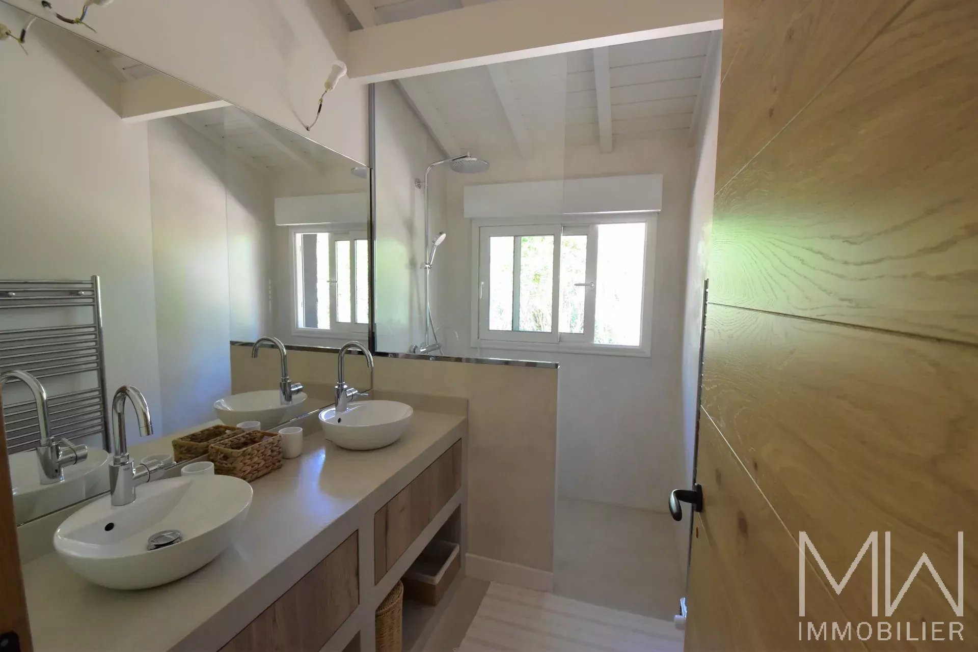 VERY PLEASANT VILLA WITH SWIMMING POOL – PLAGE DES AMERICAINS – SLEEPS 8