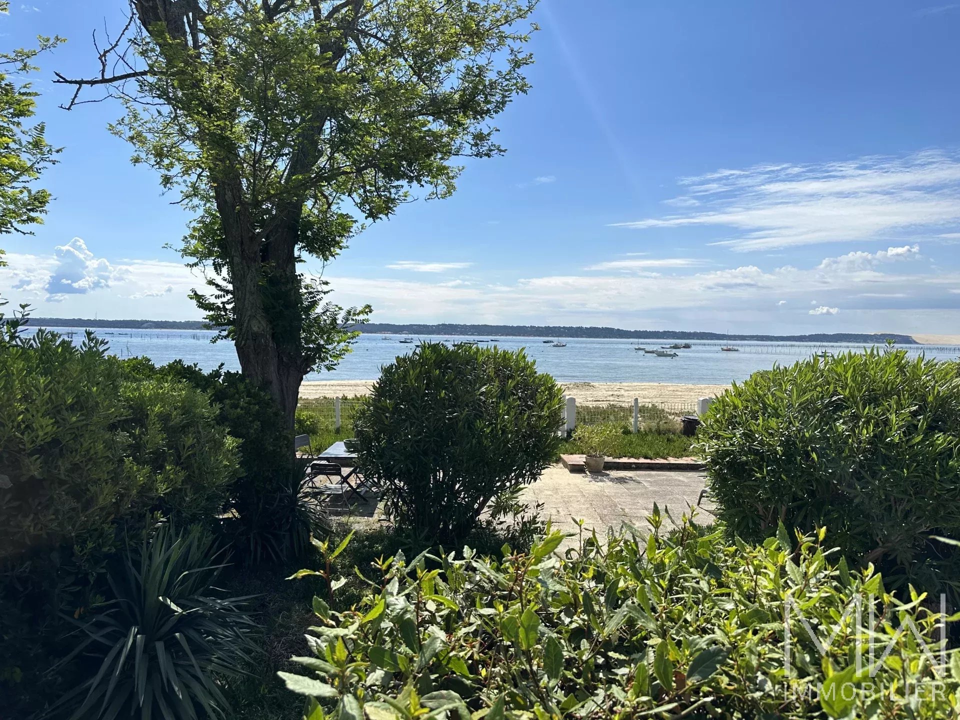 CHARMING VILLA ON 1ST LINE – CAP FERRET – SLEEPS 8