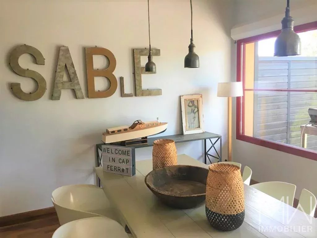 LOVELY HOUSE -CAP FERRET-