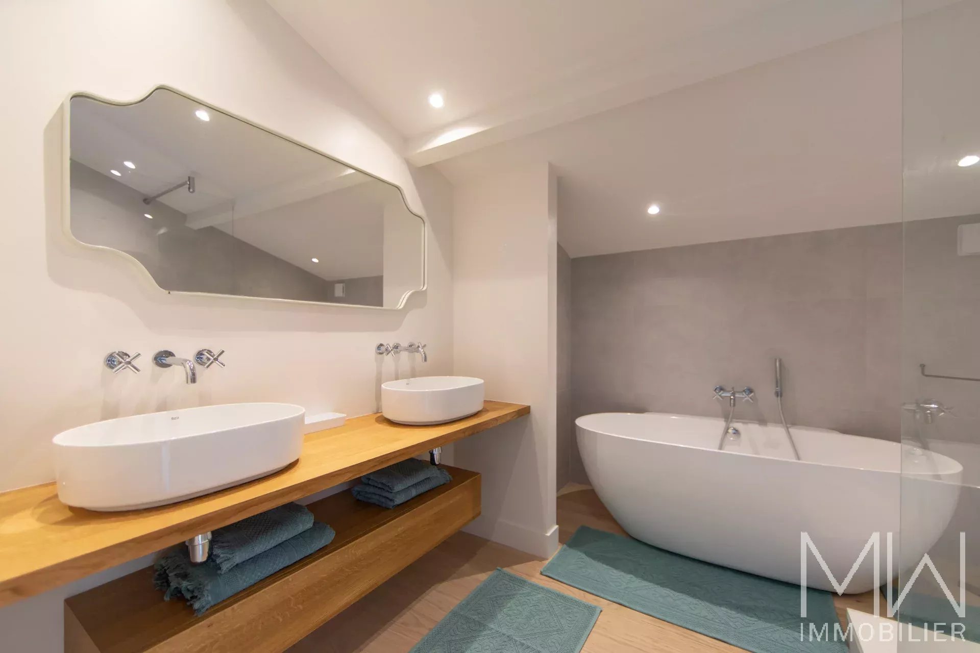 VILLA WITH POOL IN THE HEART OF CAP FERRET – SLEEPS 10