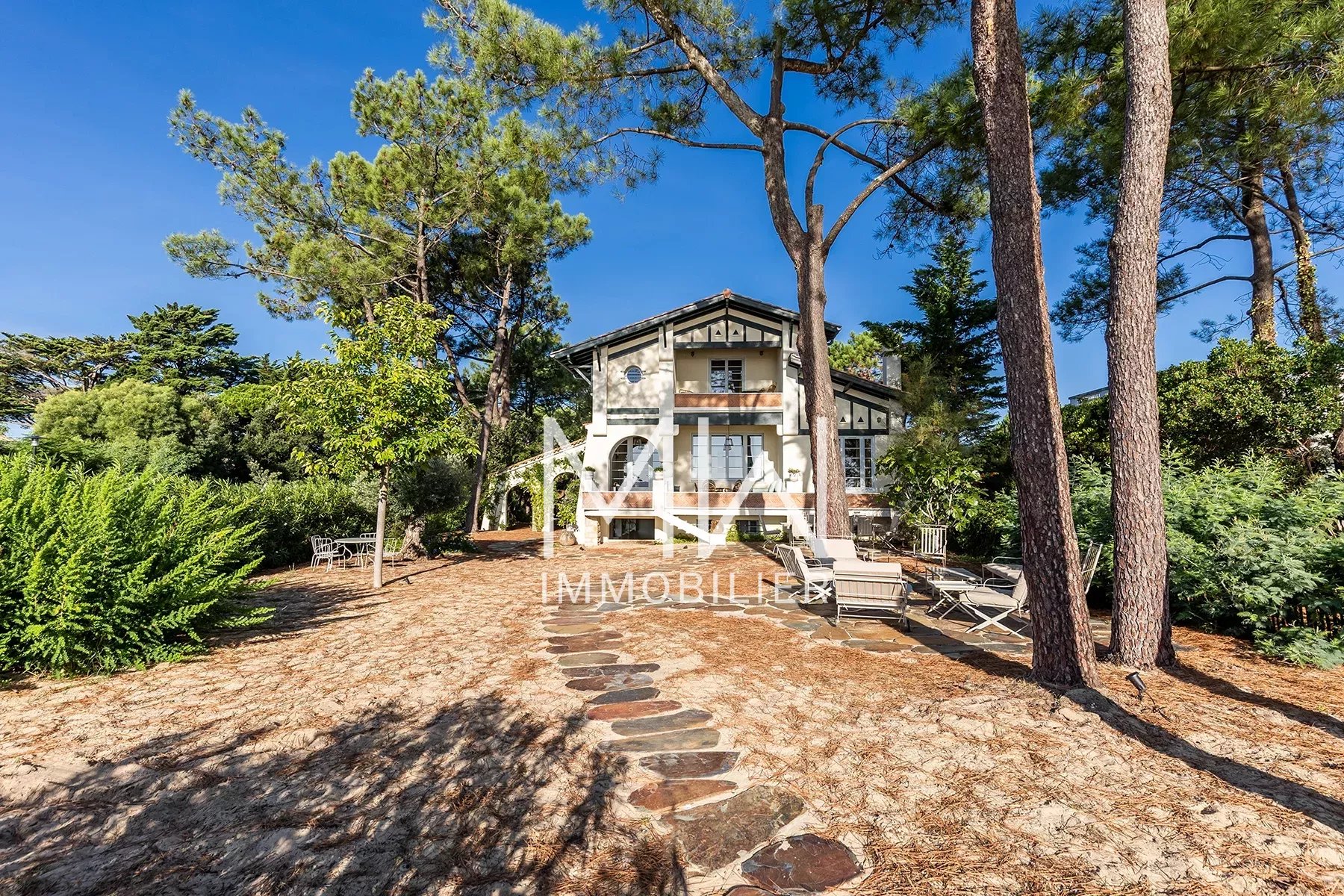 THE DREAM HOUSE – CAP FERRET – SLEPPS 11