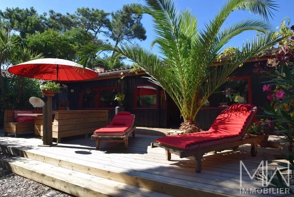 LOCATION DE VACANCES DANS LES 44 HECTARES – 8 COUCHAGES