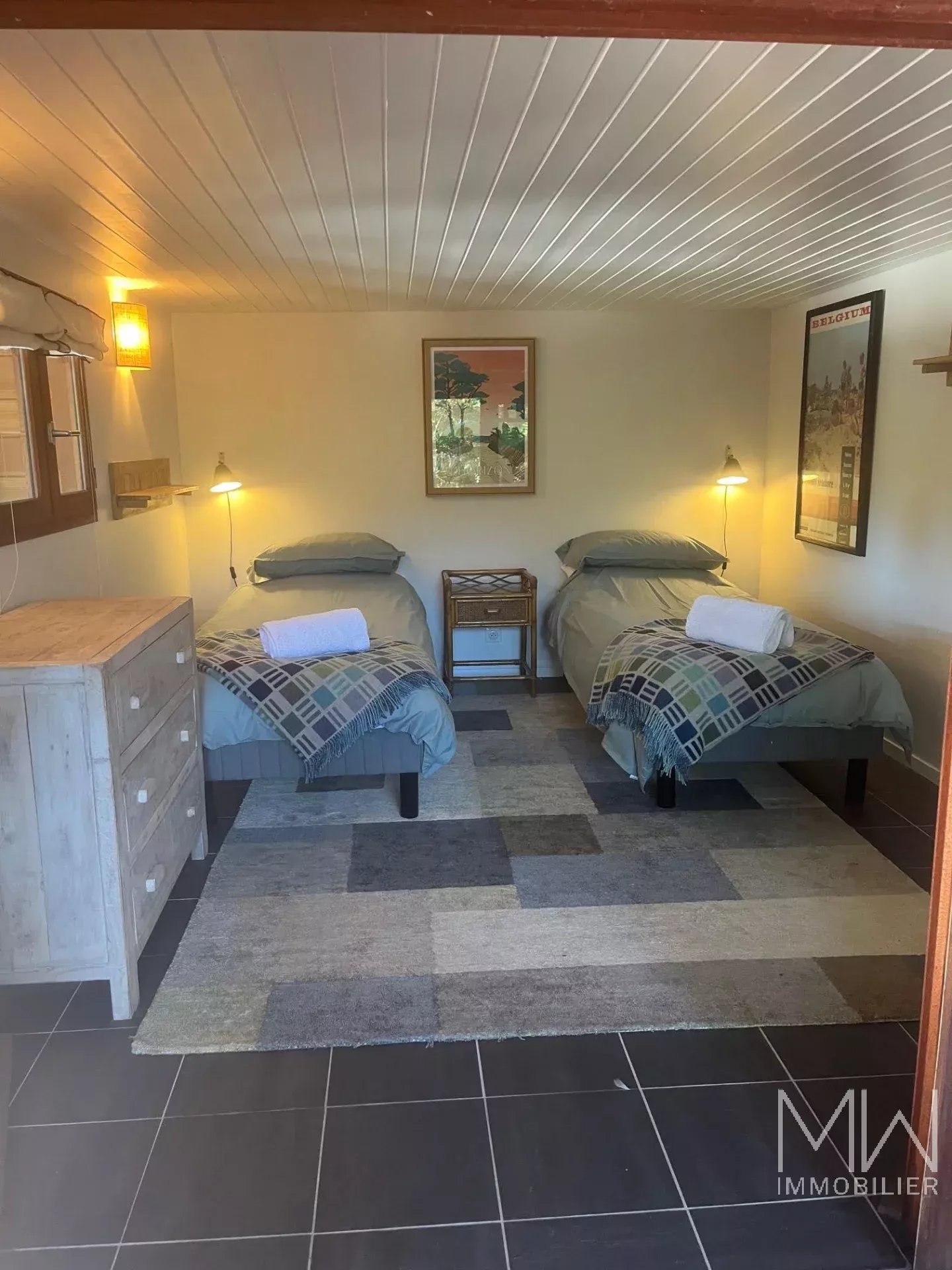 PLEASANT WOODEN VILLA WITH SWIMMING POOL – CAP FERRET – SLEEPS 10