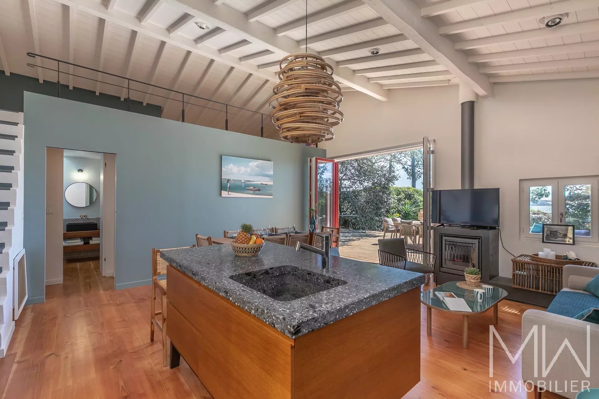 CHARMING VILLA ON THE 1ST LINE – 44HA AREA – CAP FERRET – SLEEPS 8