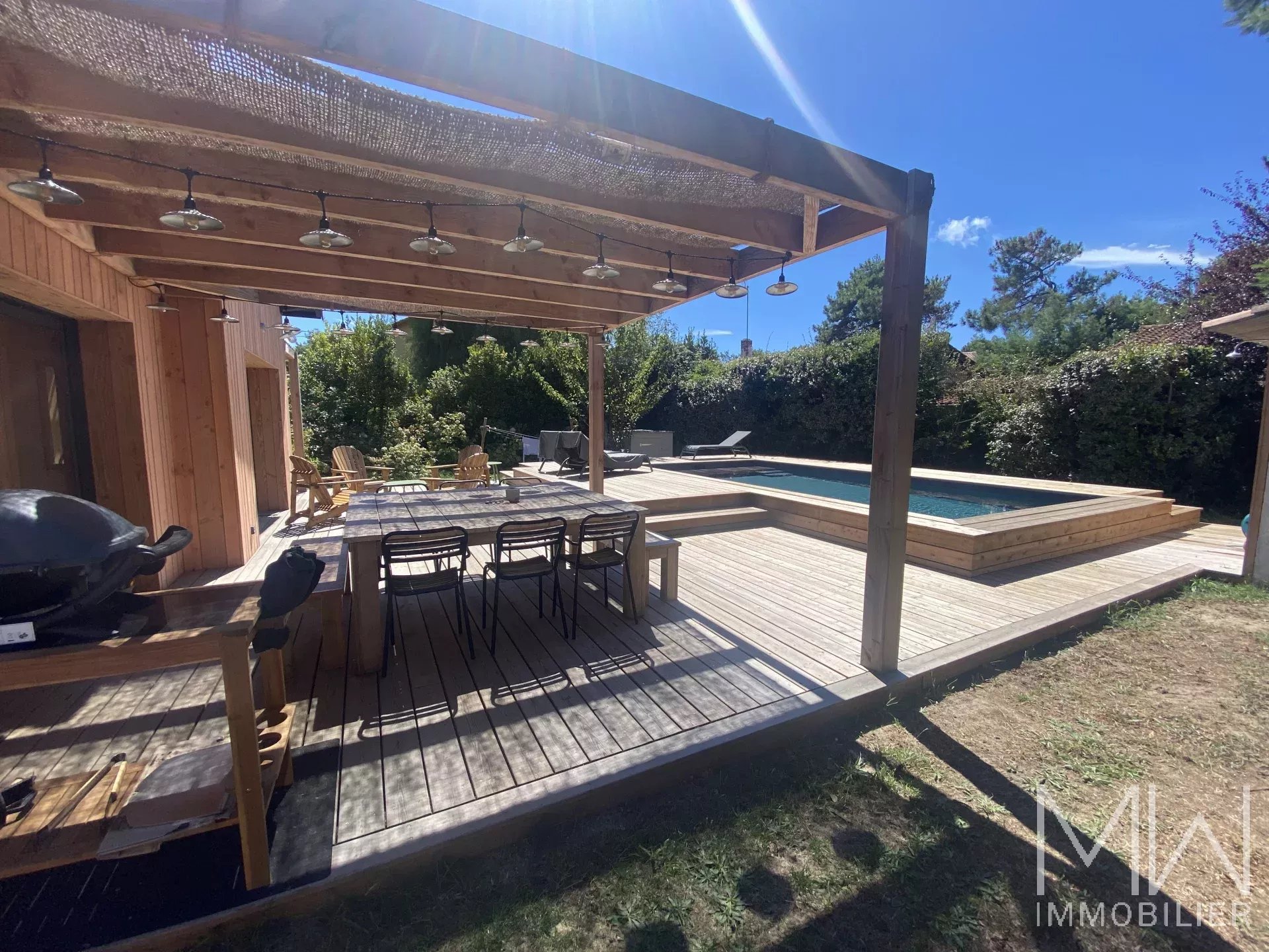 BEAUTIFUL WOODEN VILLA WITH SWIMMING POOL – CAP FERRET – SLEEPS 12