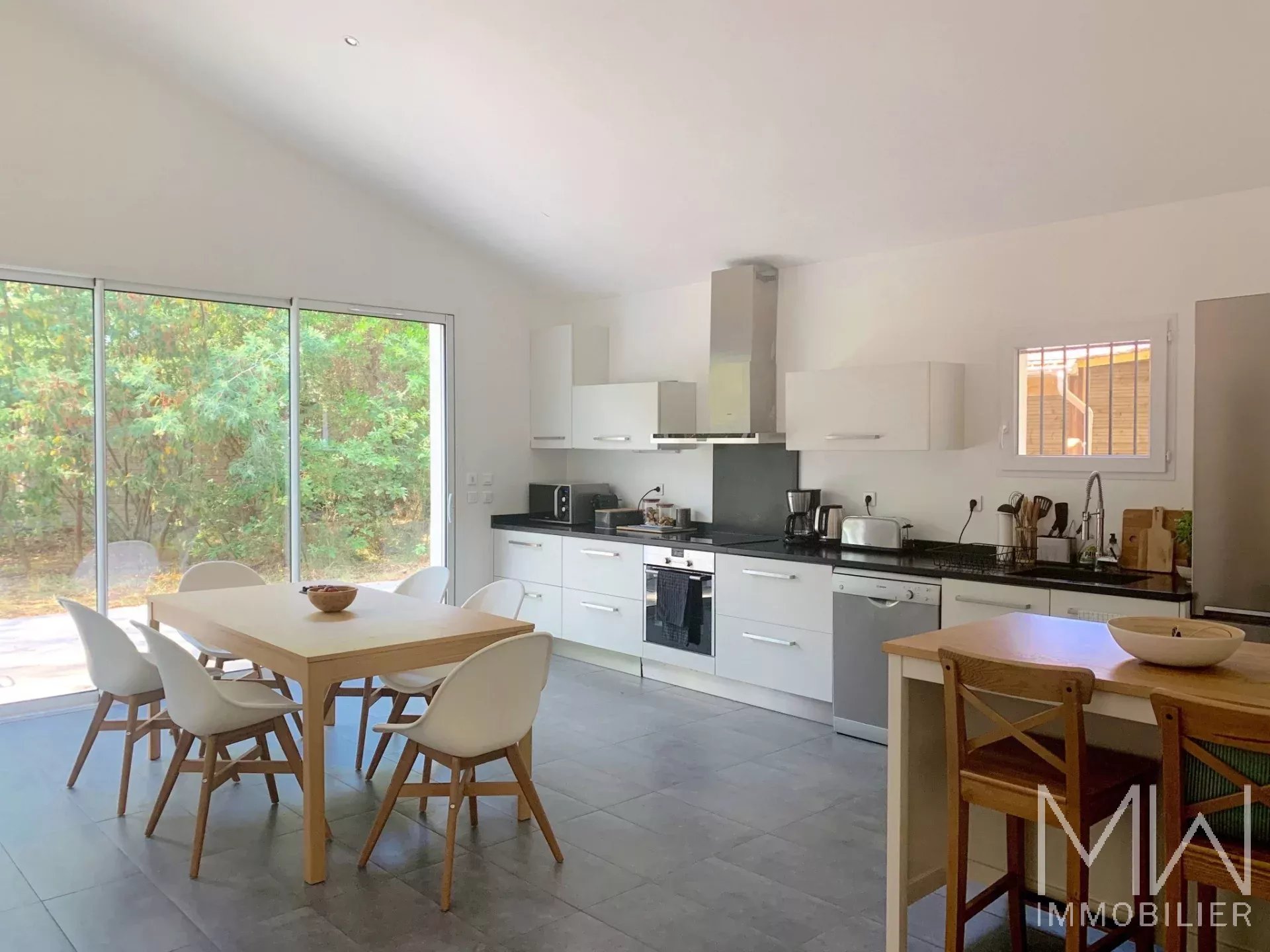 HOLIDAY HOUSE IN PETIT PIQUEY – SLEEPS 10