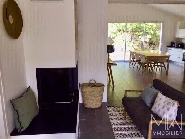 HOLIDAY HOUSE IN PETIT PIQUEY – SLEEPS 10