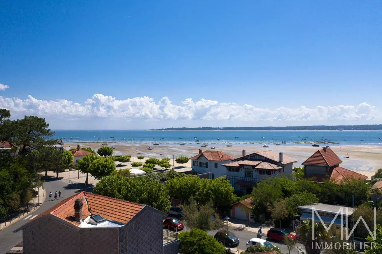 LUXURY VILLA IN THE CENTER OF CAP FERRET – SLEEPS 10