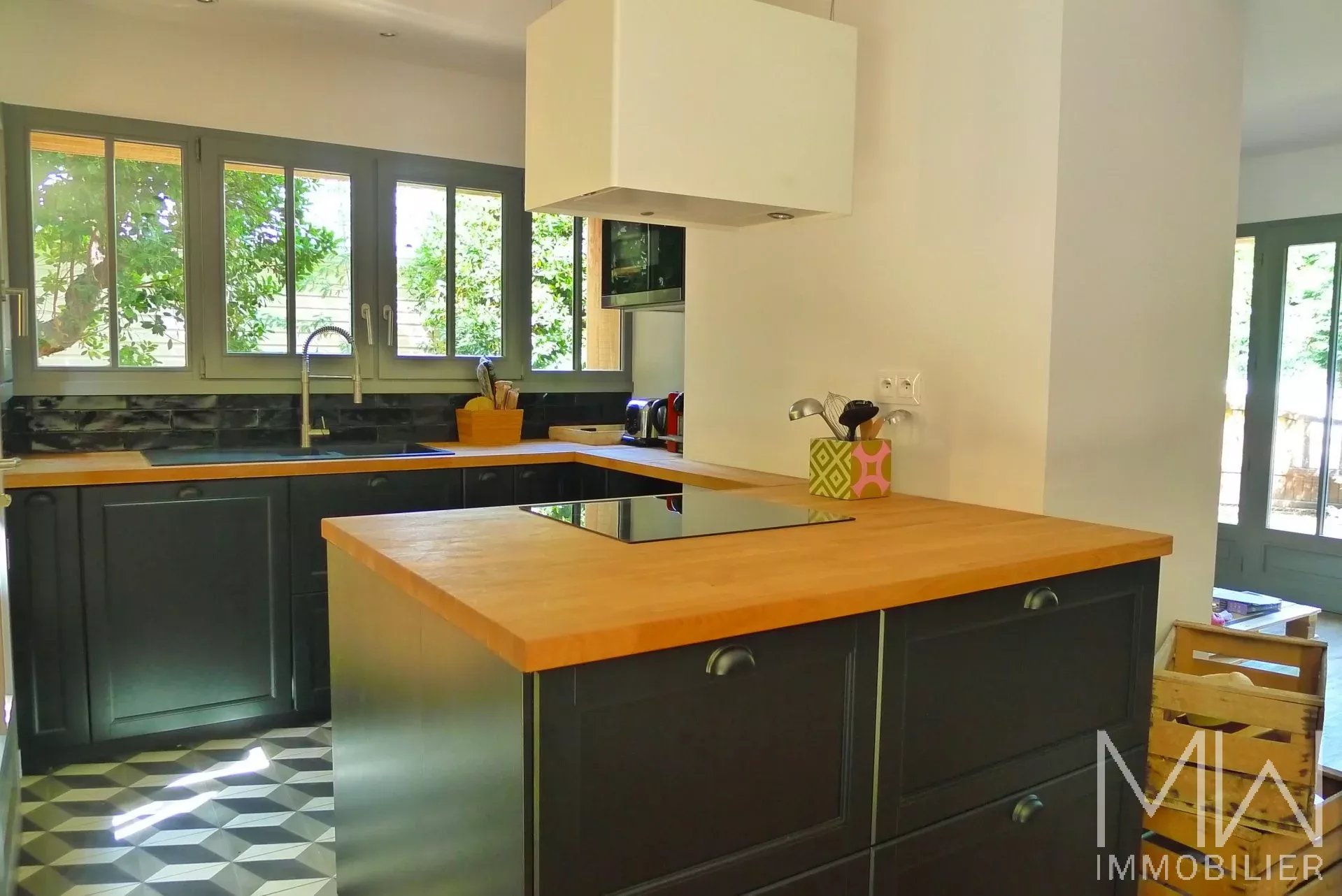 HOLIDAY RENTAL – CAP FERRET CENTER – SLEEPS 10