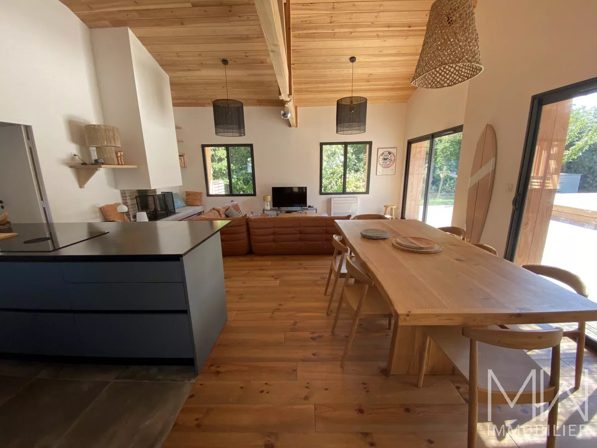 BEAUTIFUL WOODEN VILLA WITH SWIMMING POOL – CAP FERRET – SLEEPS 12