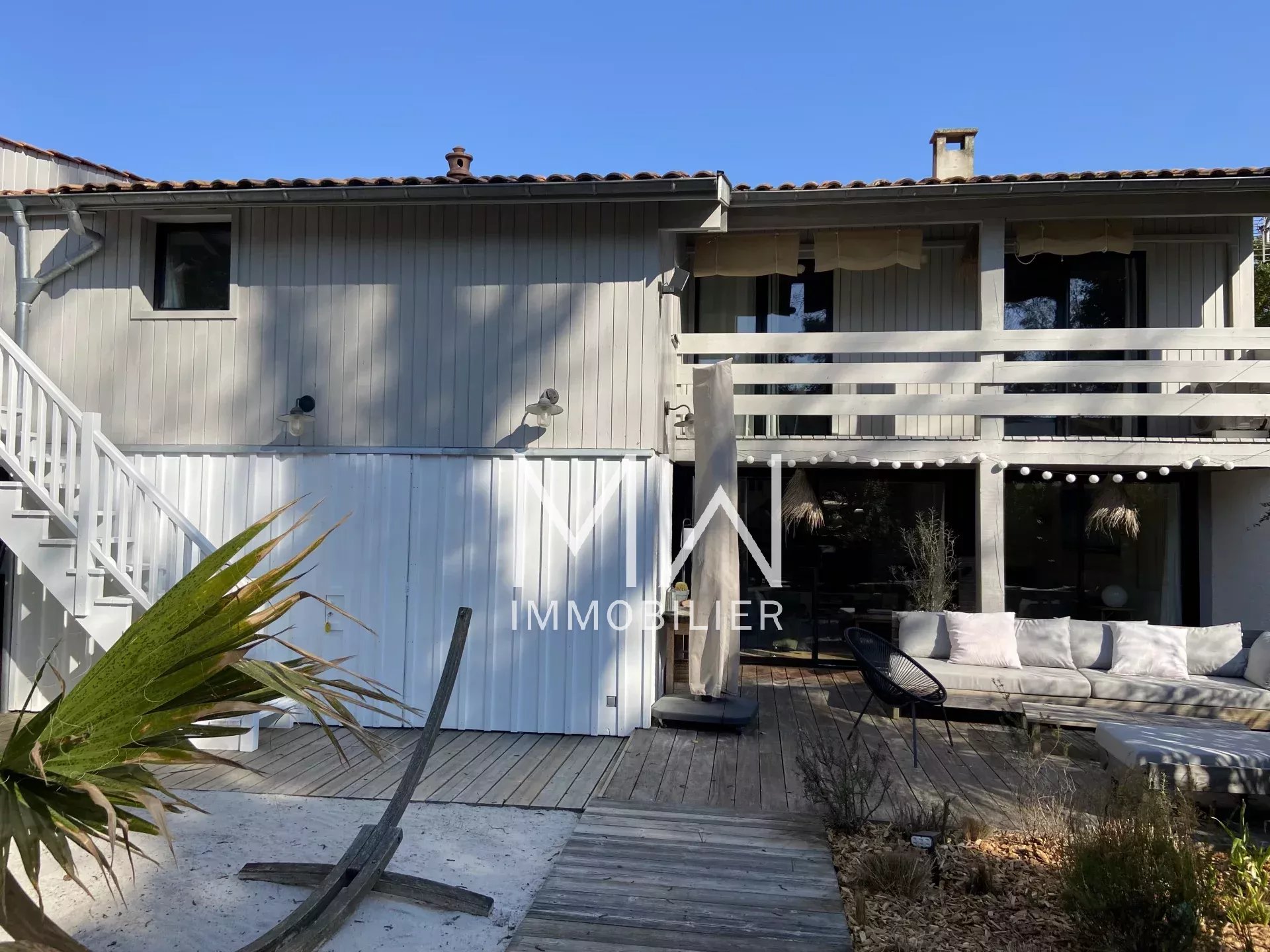 CHARMING, PEACEFUL VILLA – L’HERBE -SLEEPS 8