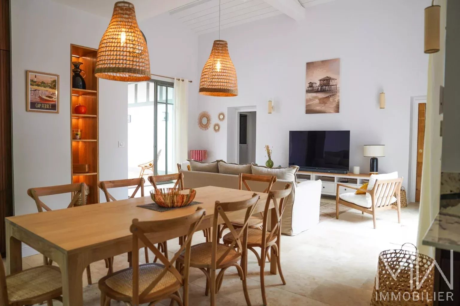 BEAUTIFUL HOUSE WITH POOL – PETIT PIQUEY – SLEEPS 12