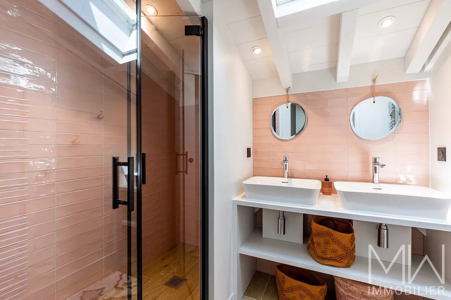 MAGNIFICENT WOODEN VILLA WITH SWIMMING POOL – CAP FERRET – SLEEPS 12