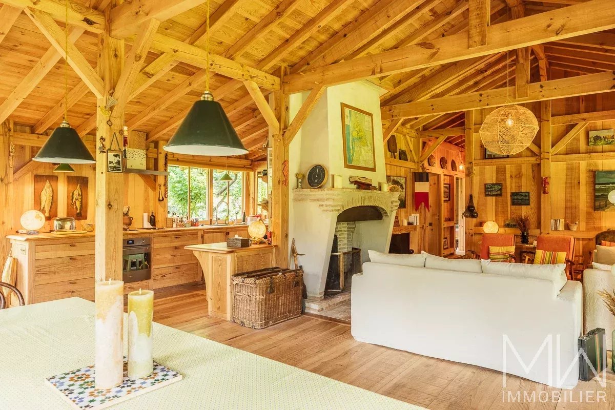 SEASONAL RENTAL CAP FERRET CENTER – SLEEPS 8