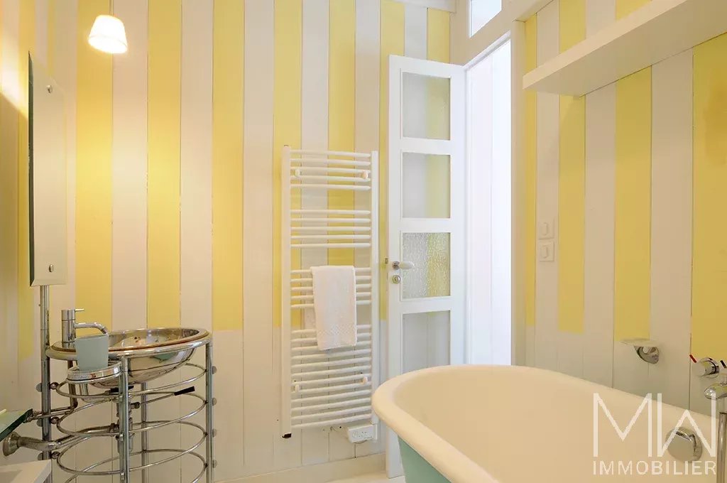 WATERFRONT VILLA – VILLAGE DES JACQUETS – SLEEPS 16