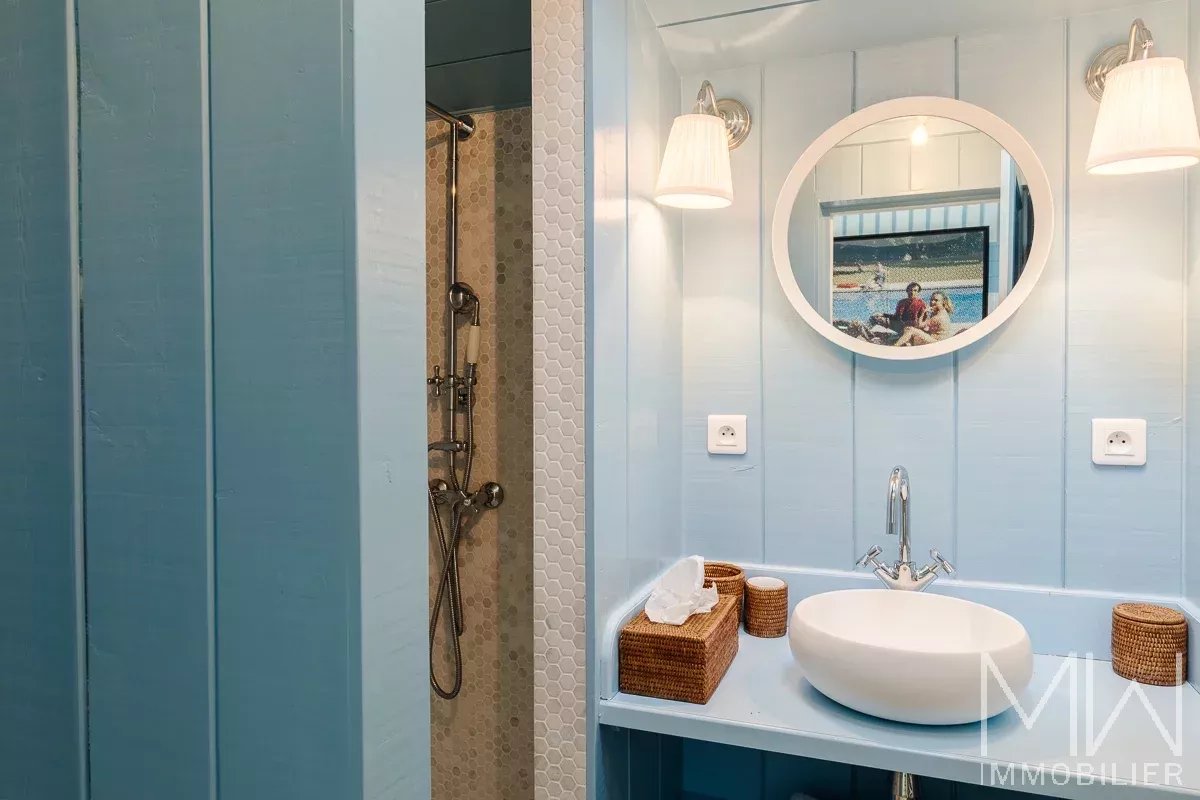 TYPICAL BEACH FRONT VILLA – CAP FERRET – SLEEPS 10