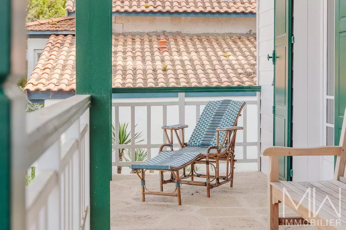 TYPICAL BEACH FRONT VILLA – CAP FERRET – SLEEPS 10