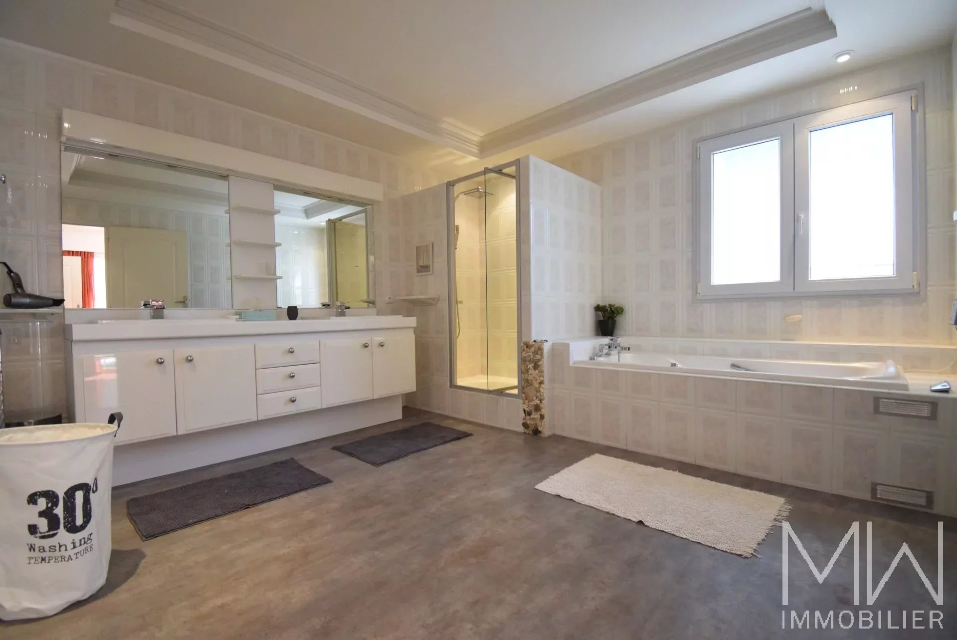 VERY PLEASANT VILLA WITH SWIMMING POOL – LA POINTE – SLEEPS 8