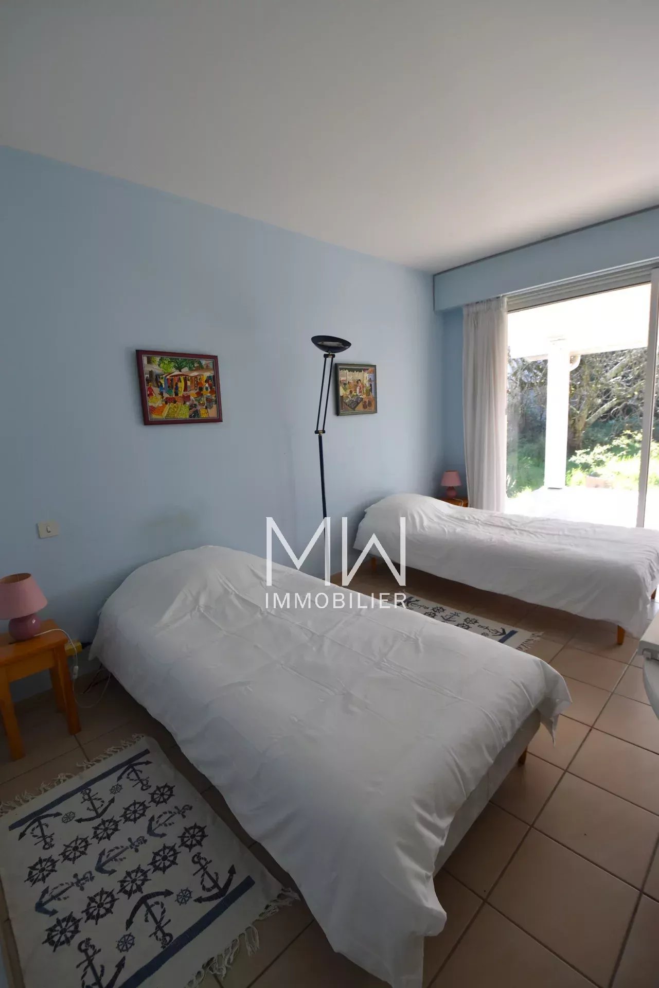 VAST VILLA IN THE HEART OF CAP FERRET