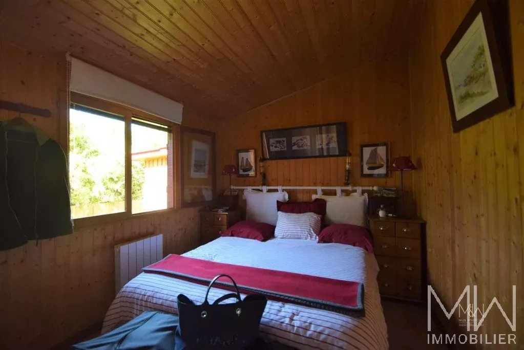 LOCATION DE VACANCES DANS LES 44 HECTARES – 8 COUCHAGES